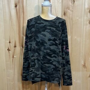 Sundry Black and Grey Camo Long Sleeve Sweatshirt Size 2 Medium